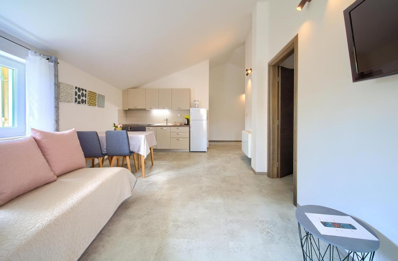 Apartmani Dal Malinska Zewnętrze zdjęcie
