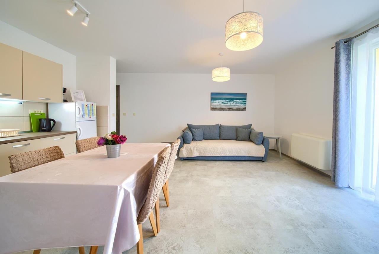 Apartmani Dal Malinska Zewnętrze zdjęcie